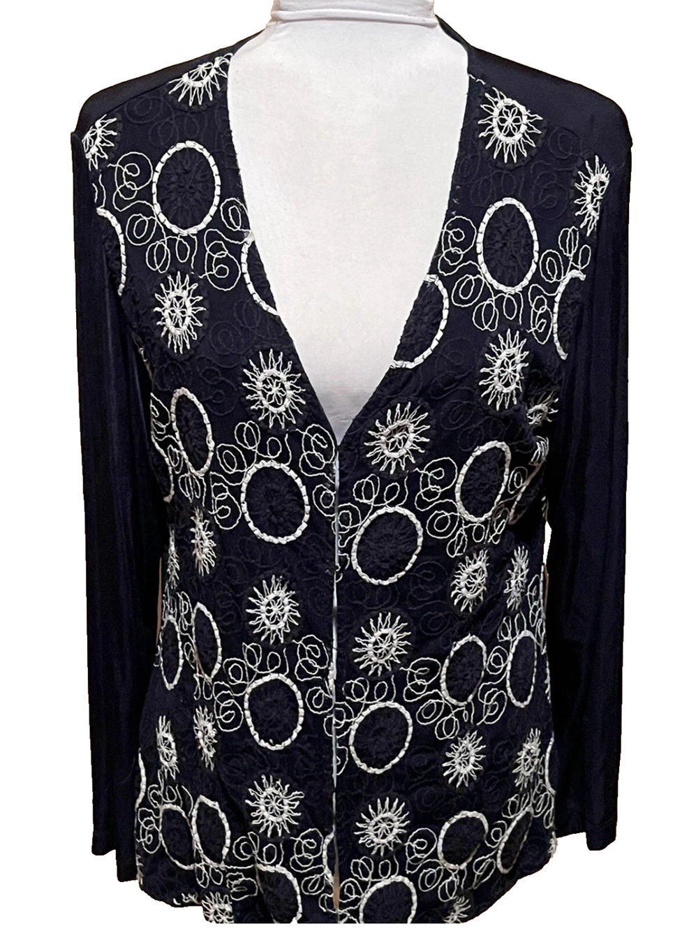 Chicos Travelers Cardigan Size 2 (Large) Navy Blue White Embroidered Long Sleeve